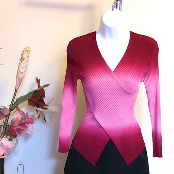 NWT Women’s Red  Pink Dip-dyed Lightweight V Neck Long Sleeve Cardigan Sweater - Picture 4 of 6